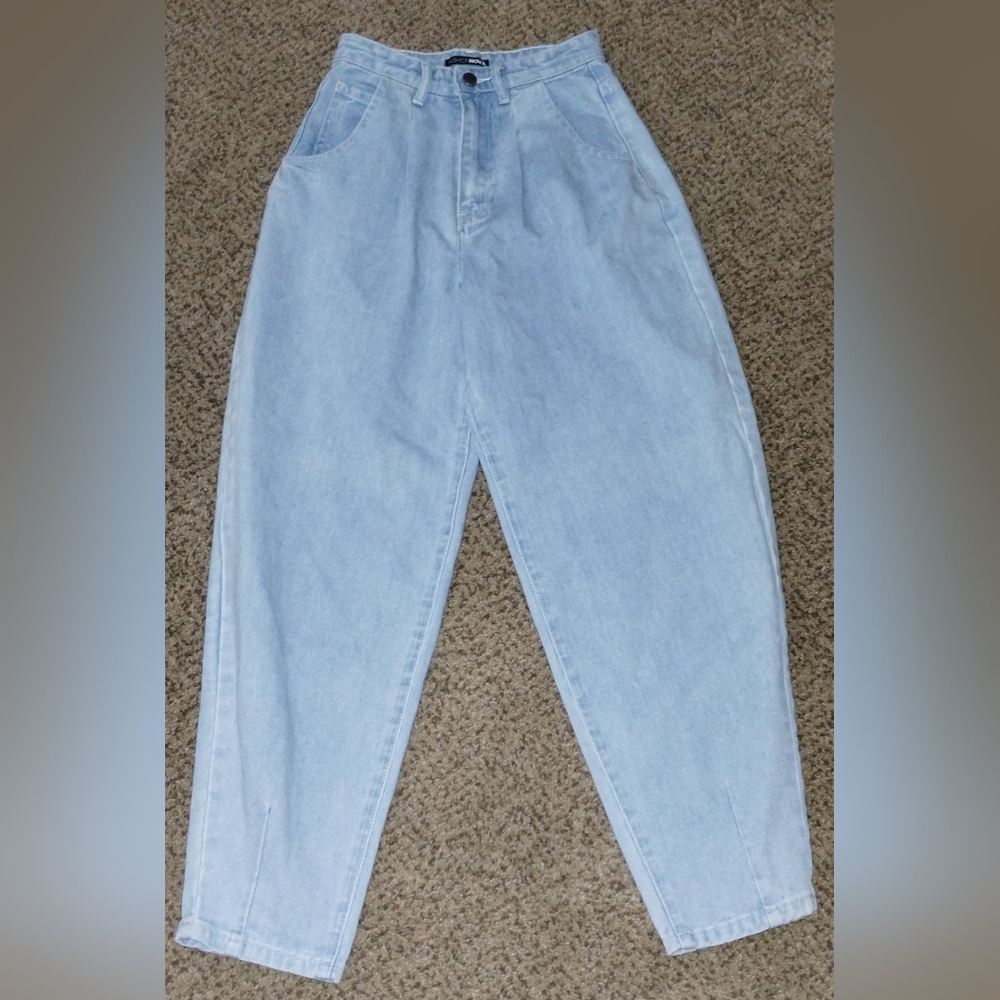 Fashion Nova Size X- Small 80s/90s Style Denim Jeans in New Condition.